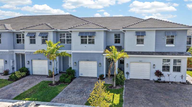 163 NE 13th Cir, Homestead FL 33033