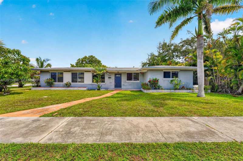 1401 NE 200th Ter, Miami FL 33179