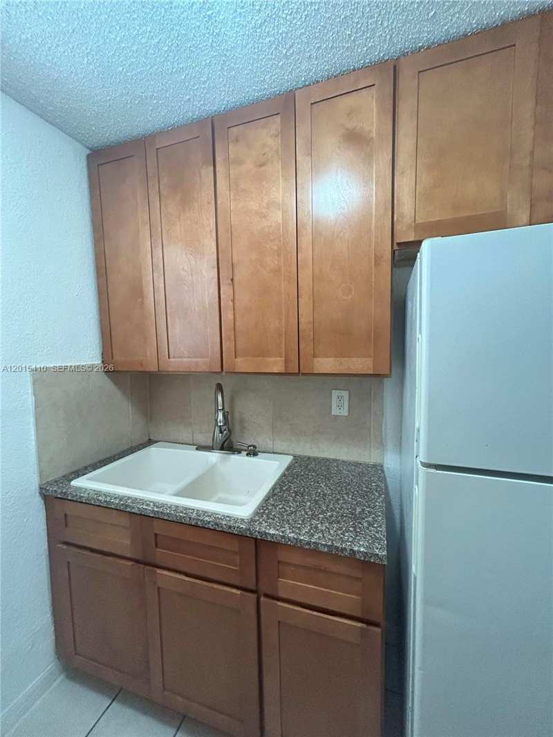 5814 NE 4th Ct # 3, Miami FL 33137