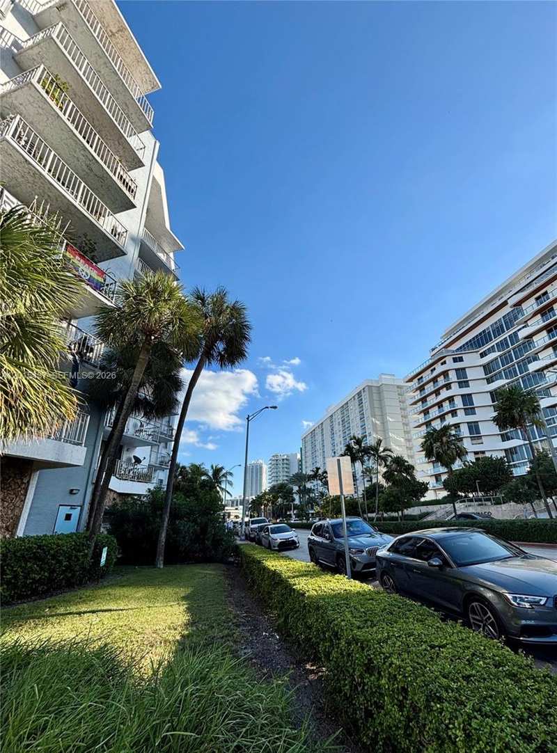 6801 Indian Creek Dr # 402, Miami Beach FL 33141
