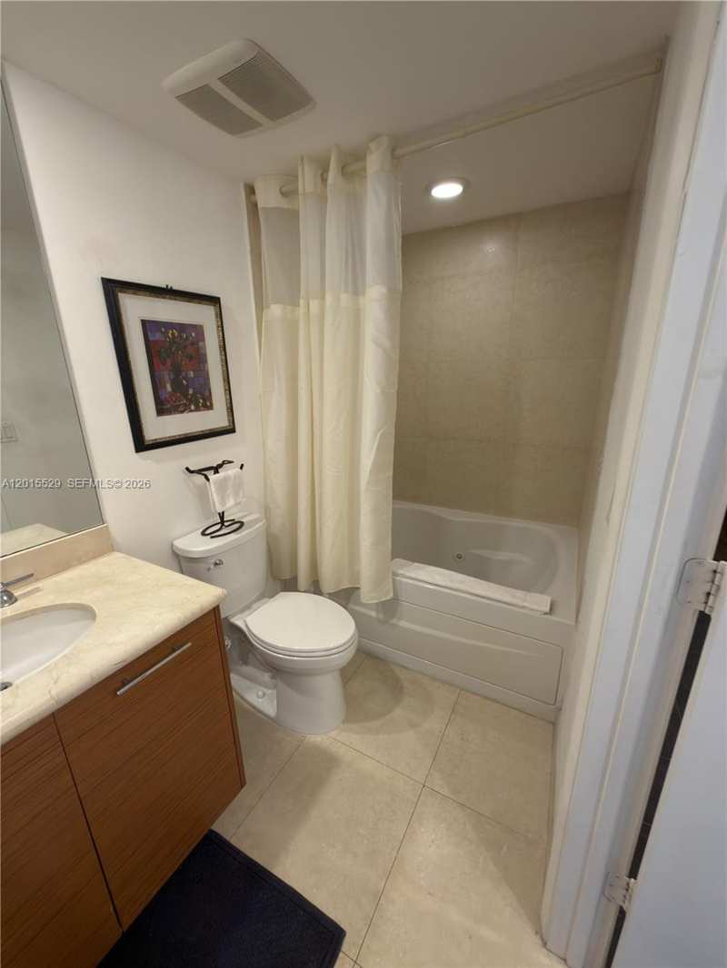 50 BISCAYNE CONDO