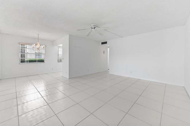 346 Capri # H, Delray Beach FL 33484