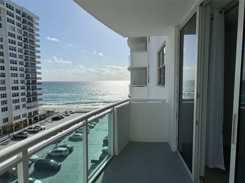 3001 S Ocean Dr # 703, Hollywood FL 33019