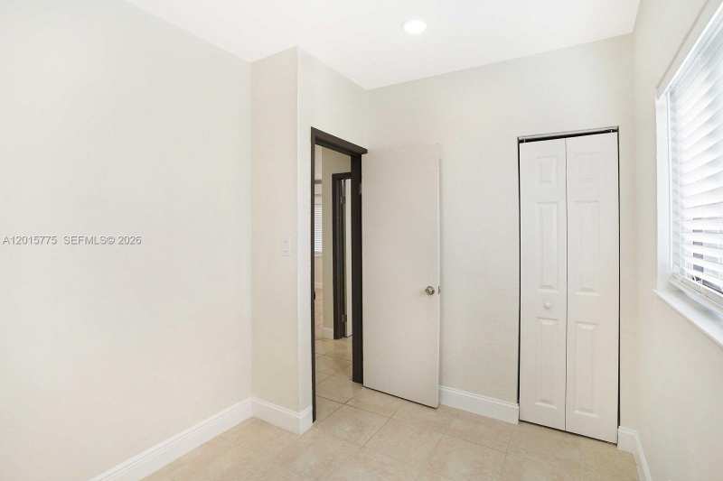 502 NW 7th CT # 1, Hallandale Beach FL 33009