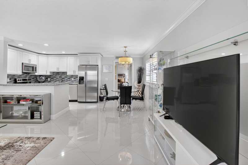 102 E Waterford E # 102, Delray Beach FL 33446
