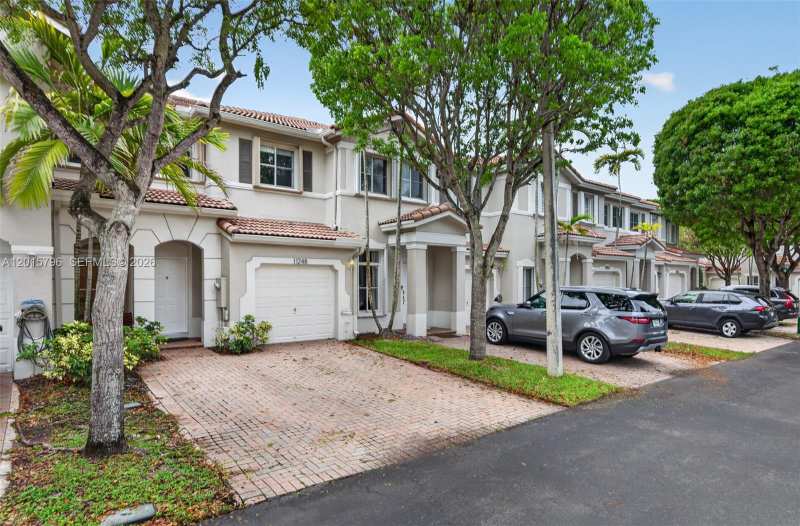 11248 NW 56th St, Doral FL 33178