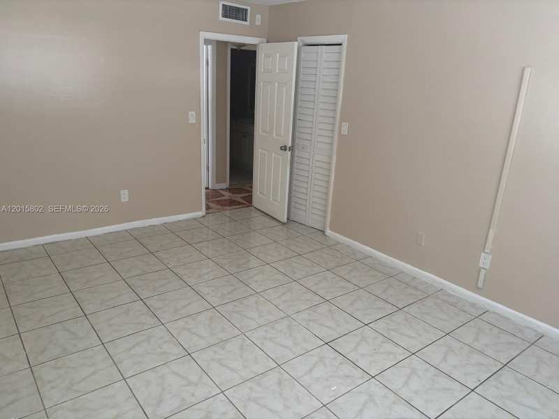 15205 NE 6th Ave # D111, Miami FL 33162