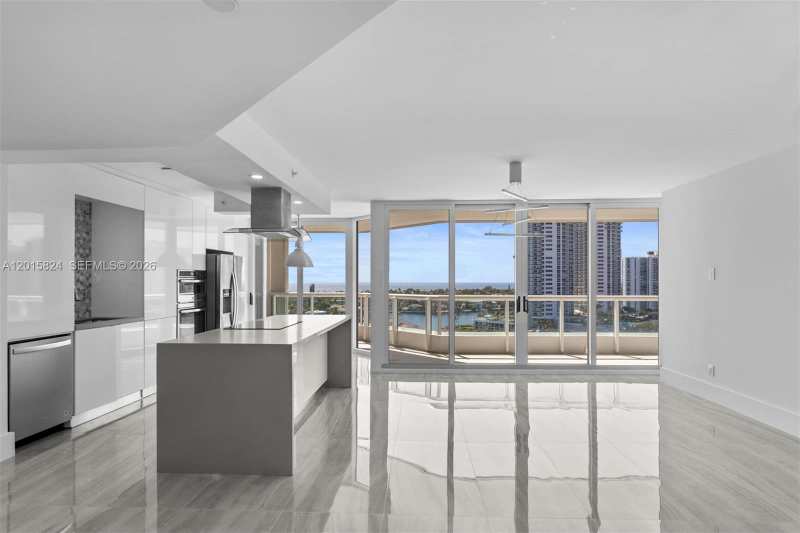 21055 Yacht Club Dr # 1409, Aventura FL 33180