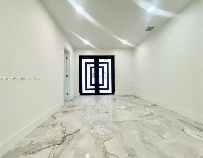 1649 NE 8th Ave, Fort Lauderdale FL 33305
