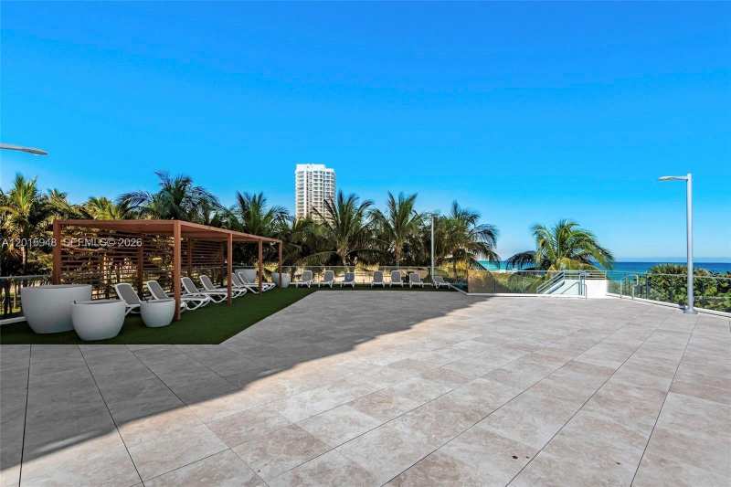 7135 Collins Ave # 1214, Miami Beach FL 33141