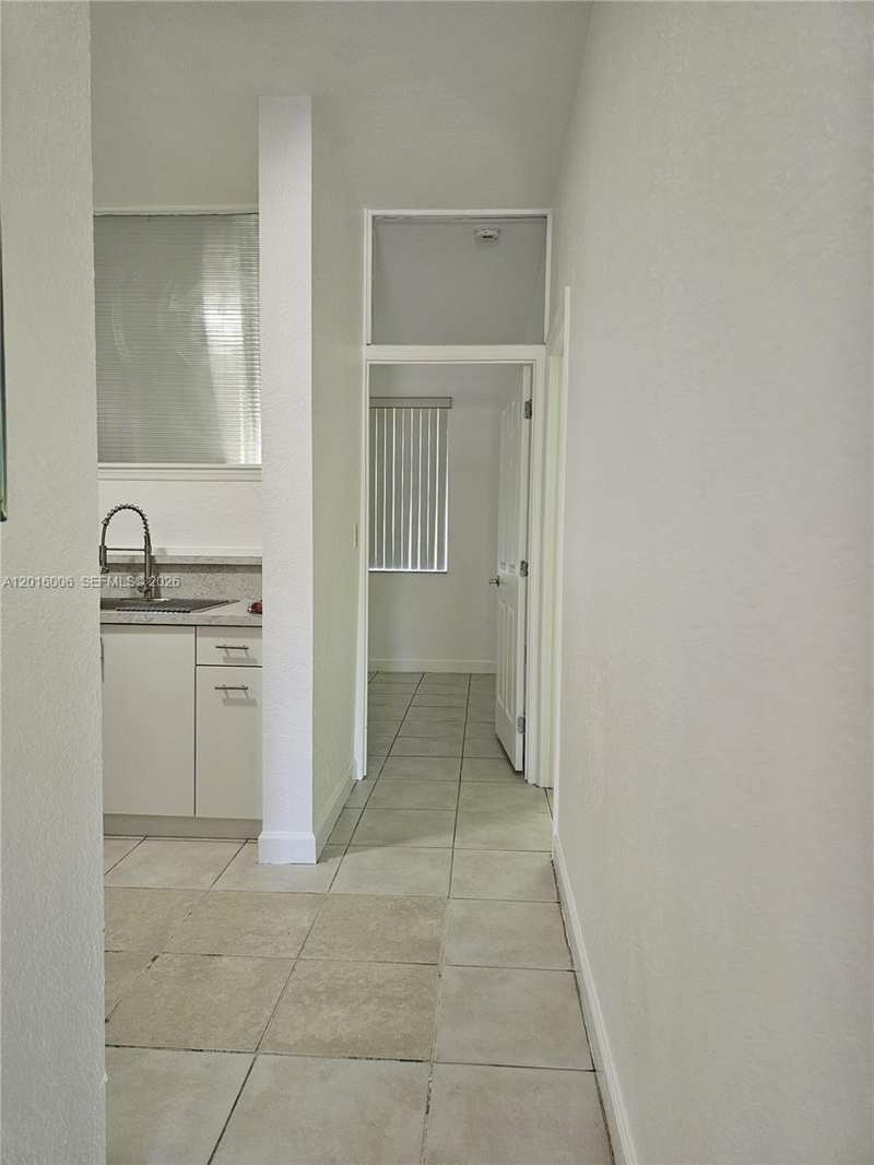 17720 NW 73 # 203, Hialeah FL 33015