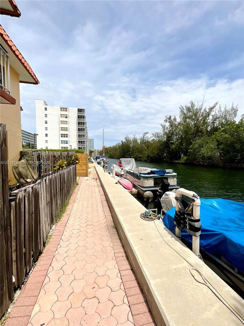3522 NE 166th St # 7, North Miami Beach FL 33160