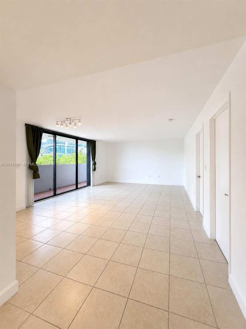 555 NE 30th St # 404, Miami FL 33137