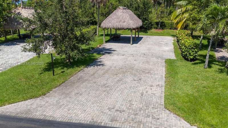 147 S Cortez Dr, Margate FL 33068