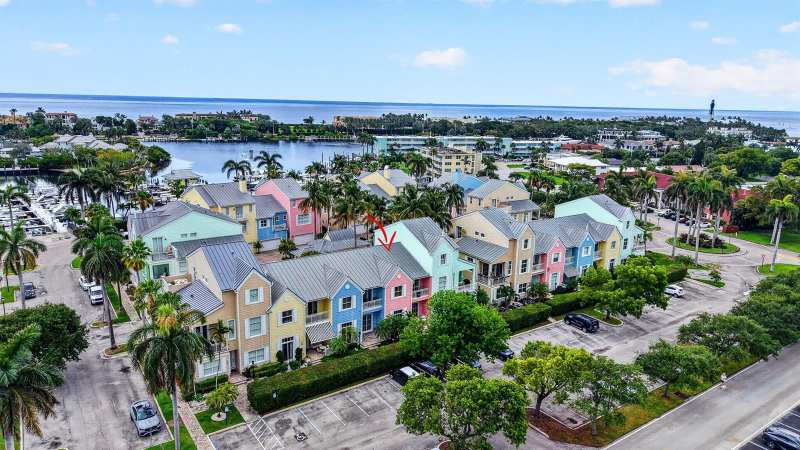 2860 Marina Circle, Lighthouse Point FL 33064