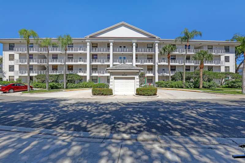 3650 Whitehall Drive # 201, West Palm Beach FL 33401