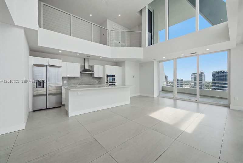 555 NE 34th St, Miami FL 33137