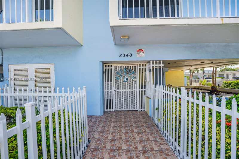 8340 Harding Ave # 201, Miami Beach FL 33141