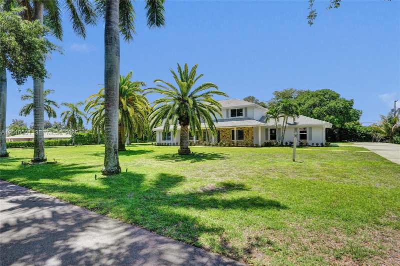 4024 Frances Dr, Delray Beach FL 33445