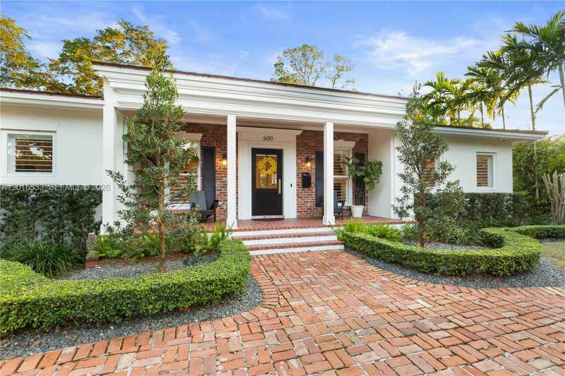 600 San Lorenzo Ave, Coral Gables FL 33146