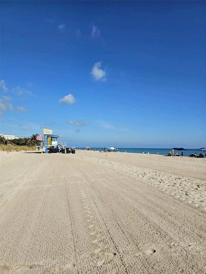 5300 Washington St # J216, Hollywood FL 33021
