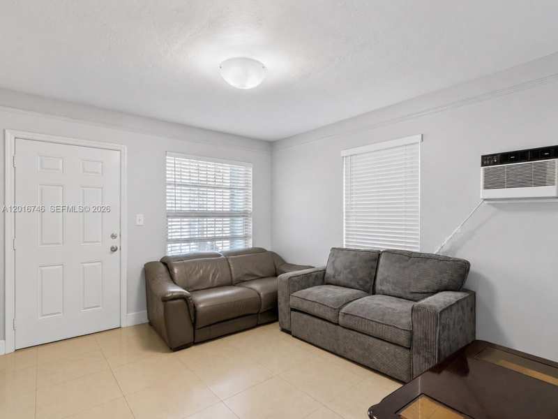 1111 NW 77th St, Miami FL 33150