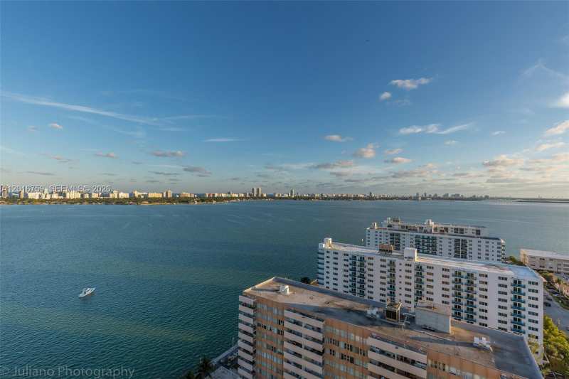 7601 E Treasure Dr # 2406, North Bay Village FL 33141