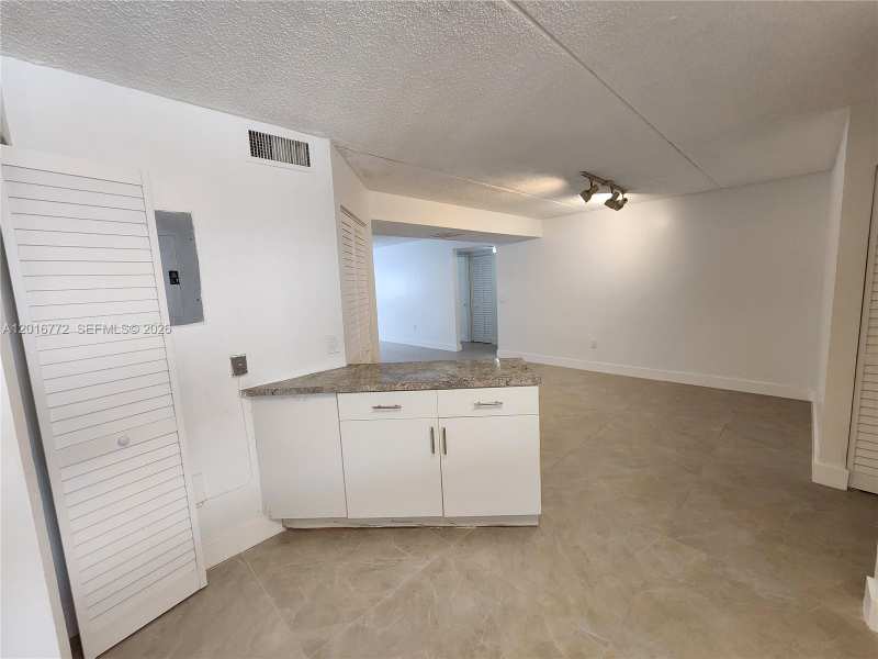 6065 NW 186th St # 208, Hialeah FL 33015