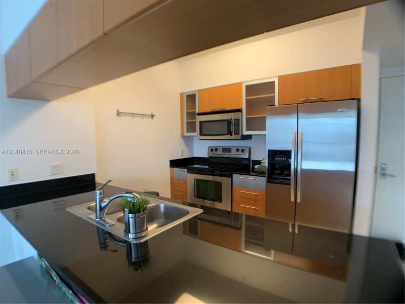 1750 N BAYSHORE DR # 2412, Miami FL 33132