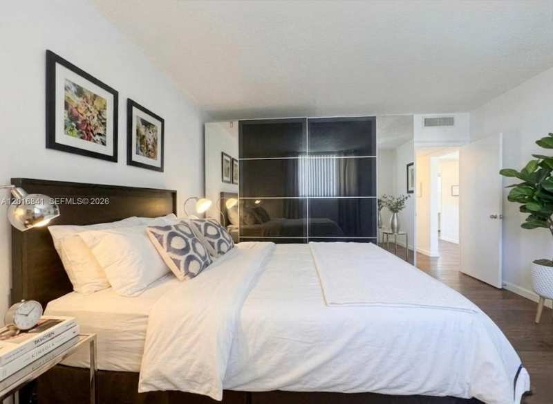 4001 S Ocean Dr # 16G, Hollywood FL 33019