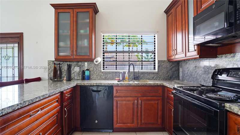 13755 SW 19th Ter, Miami FL 33175