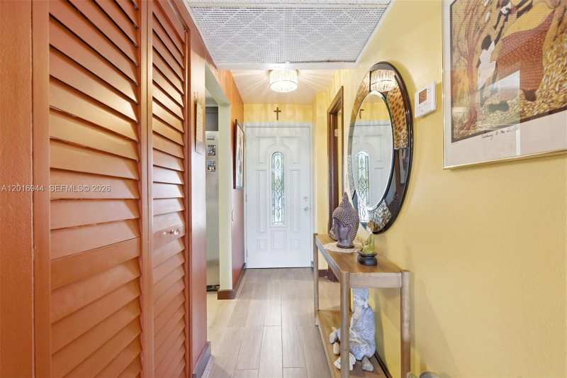 111 Royal Park Dr # 2E, Oakland Park FL 33309