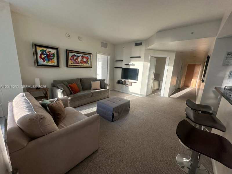 253 NE 2nd St # 1402, Miami FL 33132