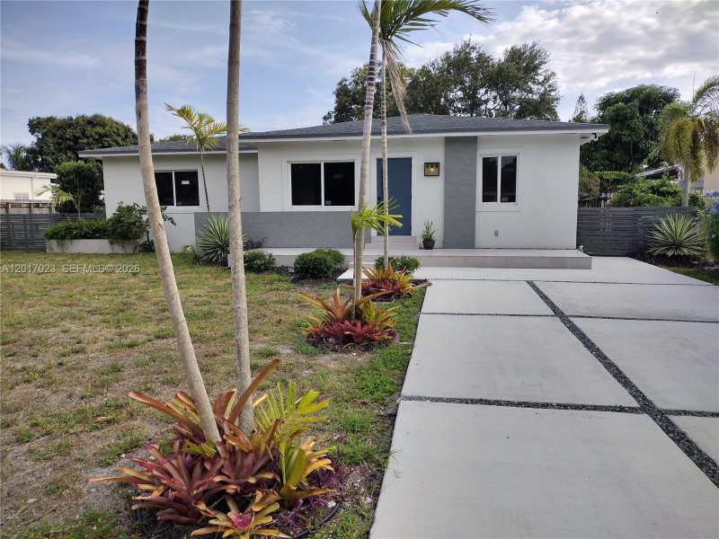 300 S Biscayne River Dr, Miami FL 33169