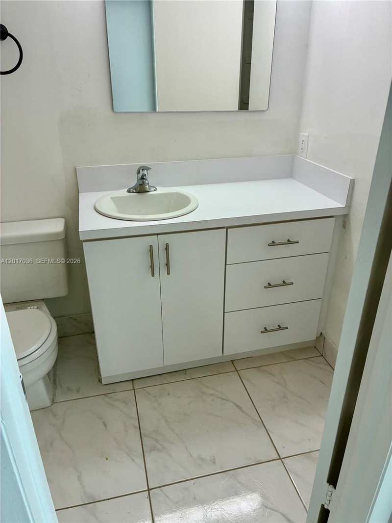 10832 N Kendall Dr # U11, Miami FL 33176