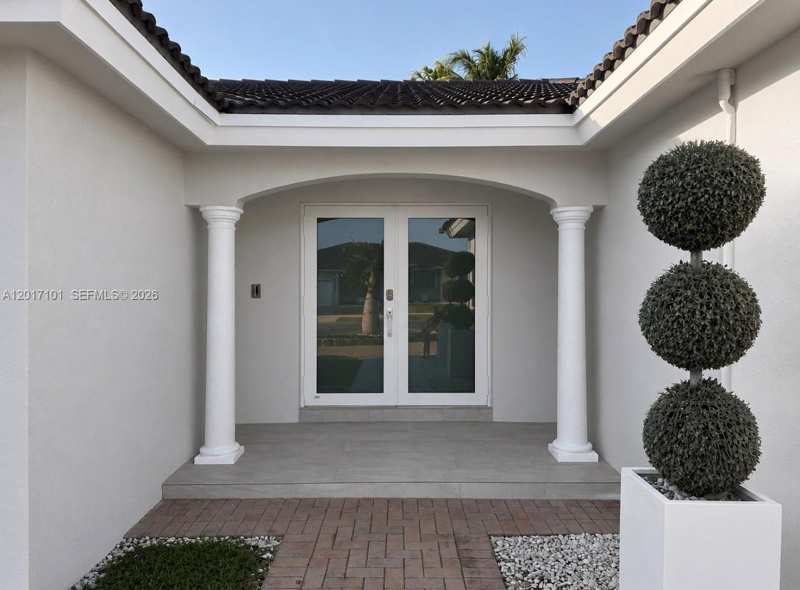 15425 SW 168th Ter, Miami FL 33187