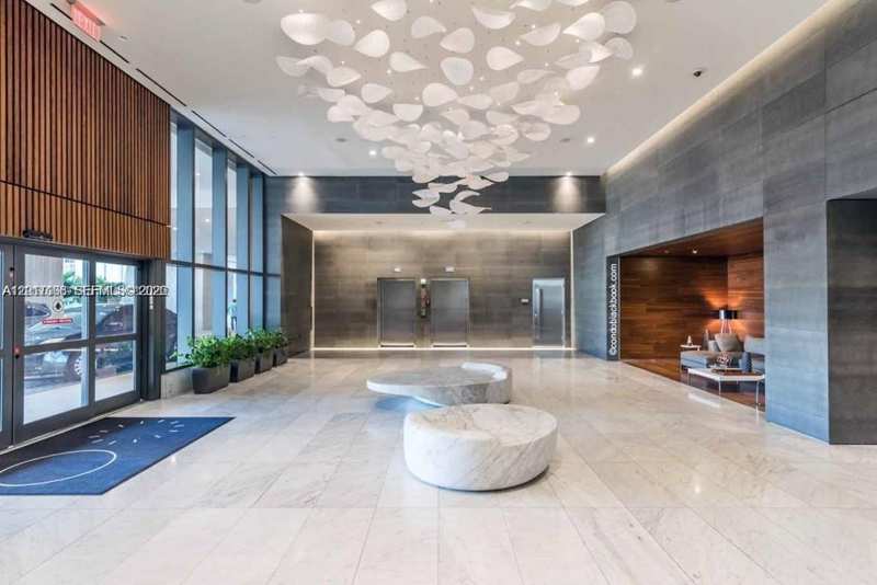 68 SE 6th St # 2510, Miami FL 33131