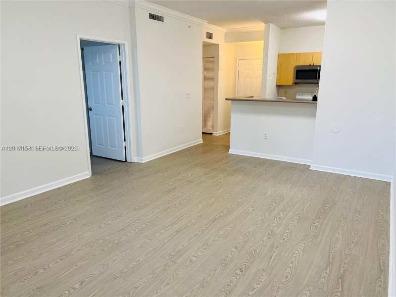 1900 Van Buren St # 111B, Hollywood FL 33020