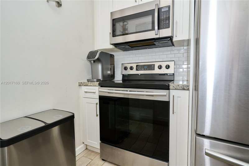 8240 SW 210th St # 207, Cutler Bay FL 33189