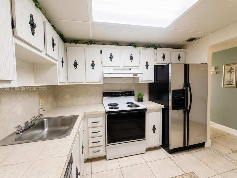 3800 S Ocean Dr # 324, Hollywood FL 33019