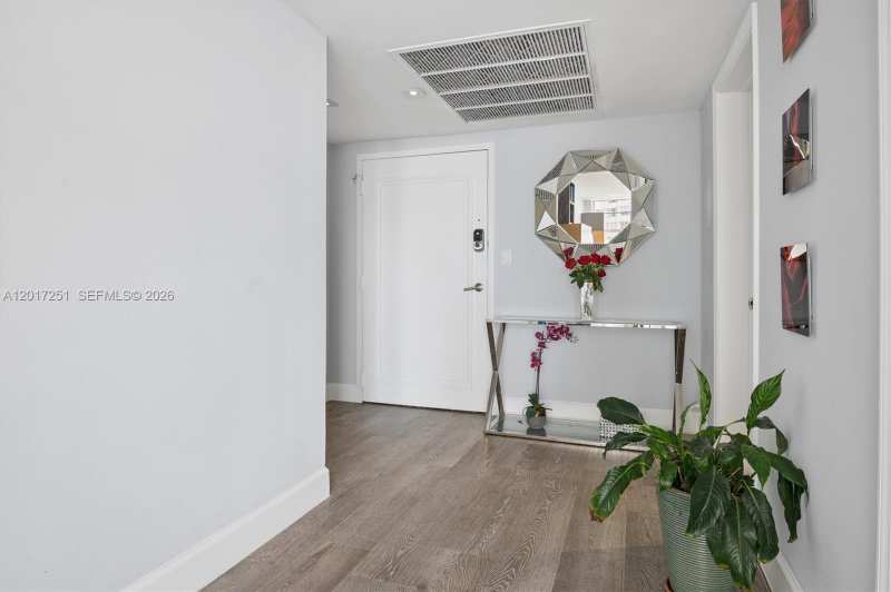 5660 Collins Ave # 6C, Miami Beach FL 33140