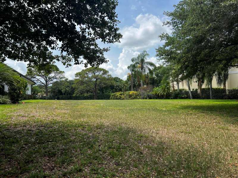 111 Caballo Lane, Jupiter FL 33458