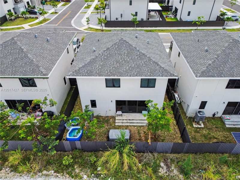 227 NW 13th Pl, Florida City FL 33034