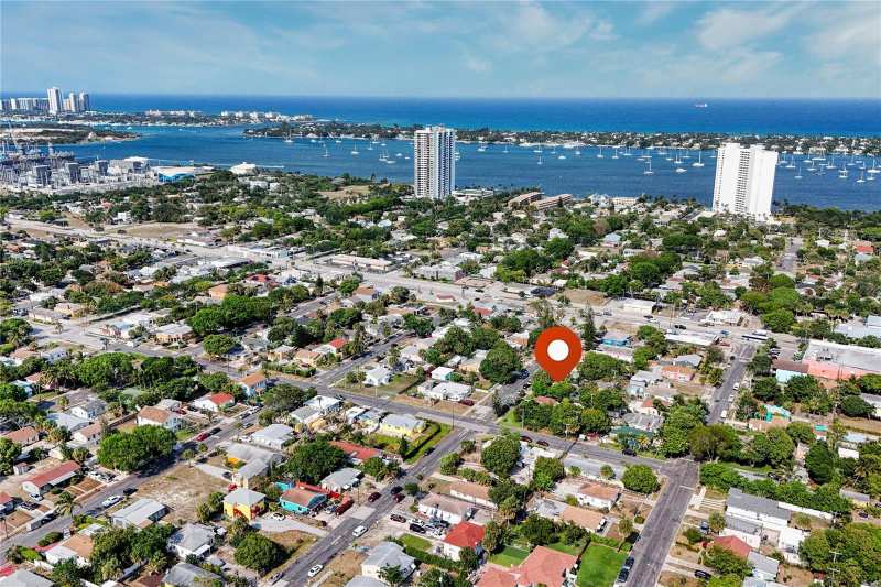 624 51st Street, West Palm Beach FL 33407