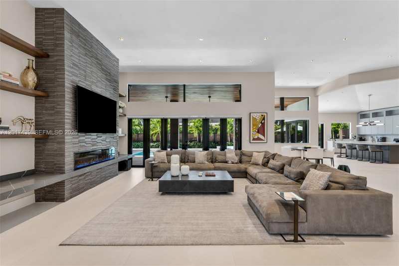 10040 SW 124th St, Miami FL 33176
