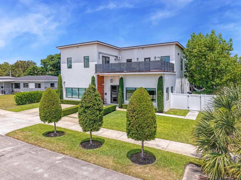 1025 NE 170th Ter, Miami FL 33162