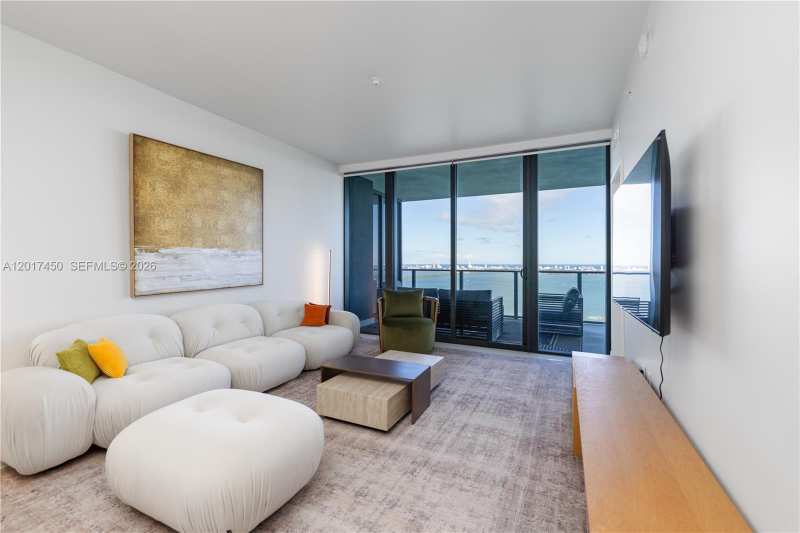 700 NE 24th St # 4002, Miami FL 33137