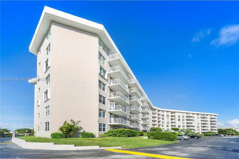 2851 S Ocean Blvd # 7U, Boca Raton FL 33432