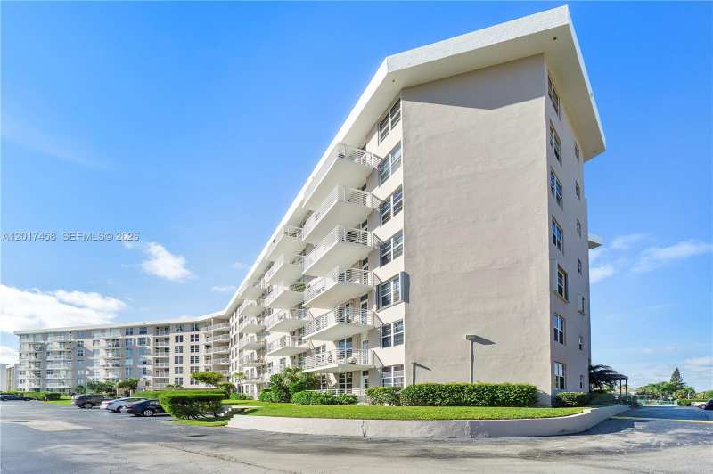 2851 S Ocean Blvd # 7U, Boca Raton FL 33432