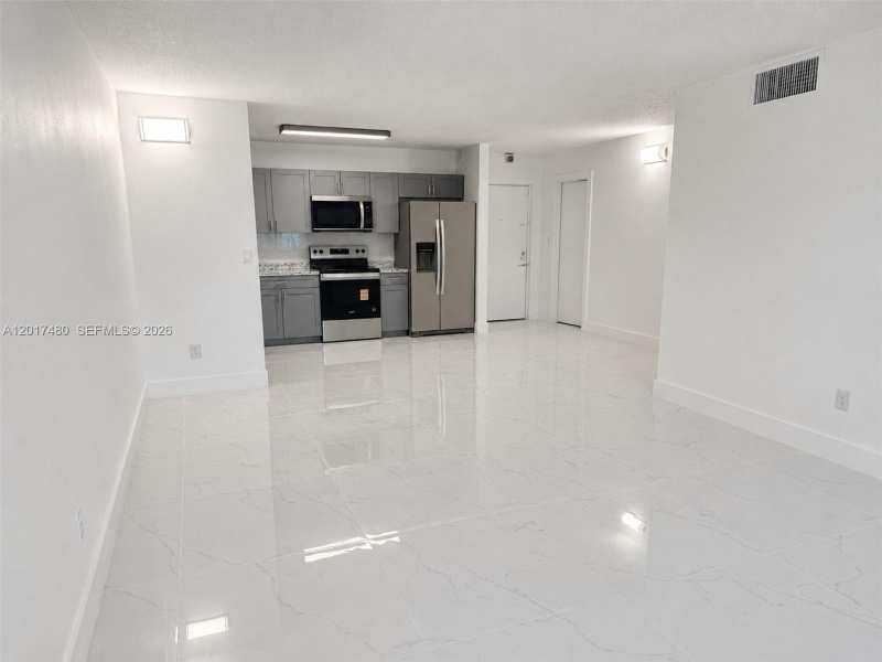 14830 Naranja Lakes Blvd, Homestead FL 33032